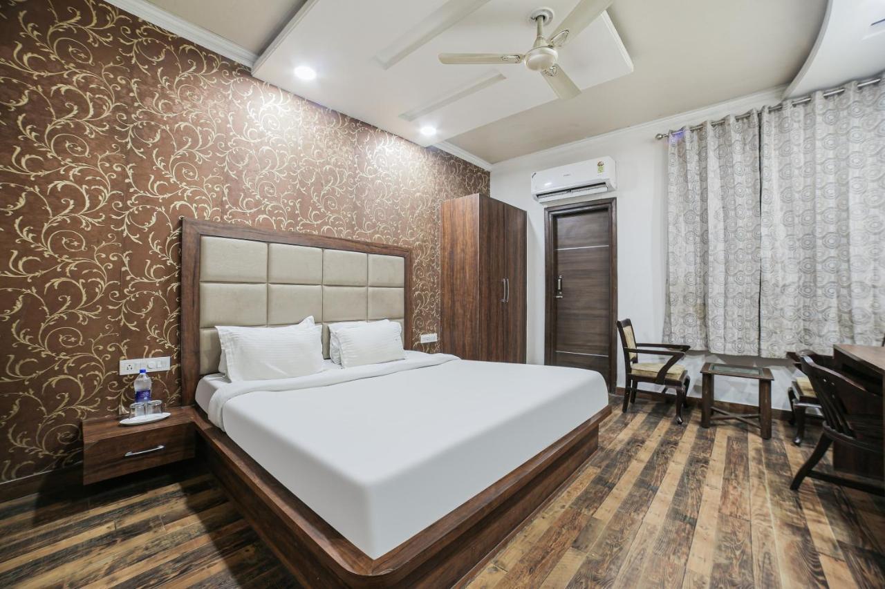 Townhouse Hollywood Heights Hotel Amritsar Exterior photo